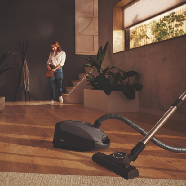 Miele Classic C1 Pure Sauger mit Beutel, Graphitgrau – tragbar, Haushalt